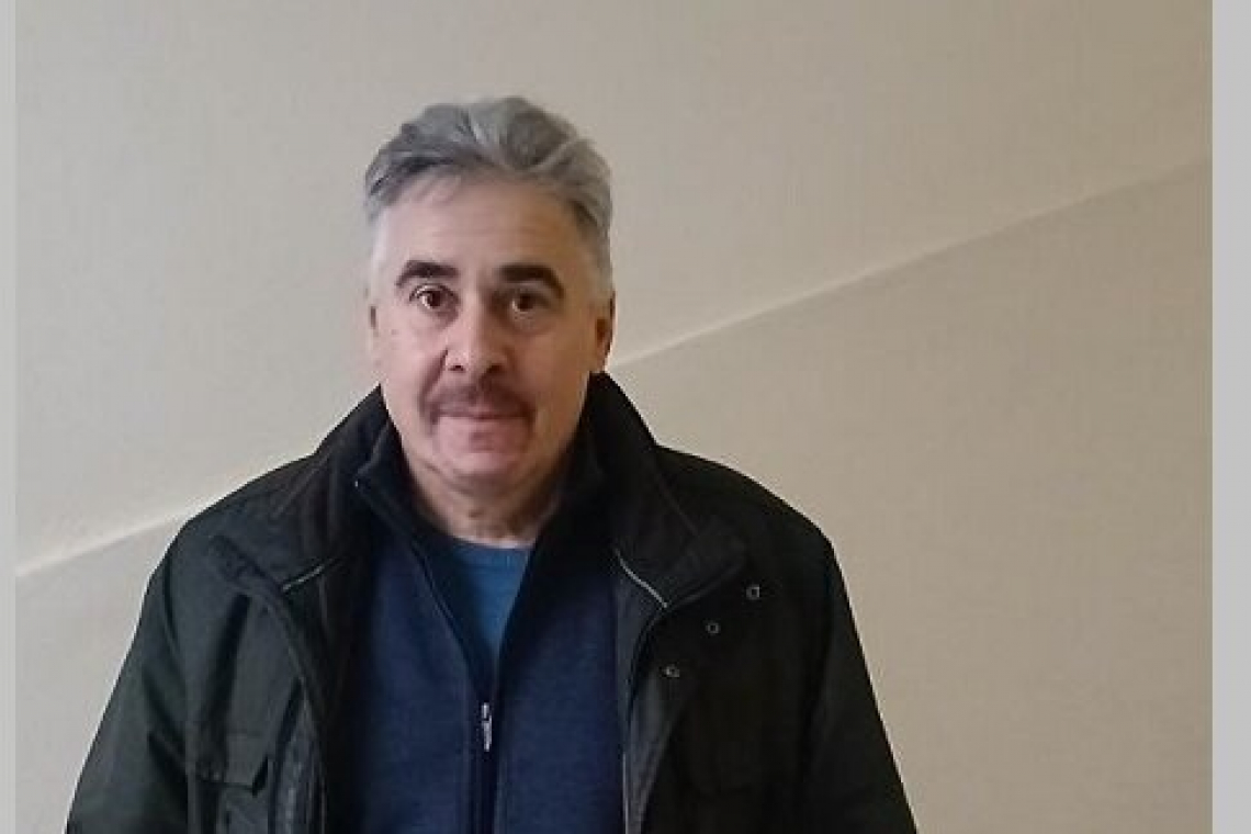 Константин Воловик высказал подрядчику замечания по ремонту подъездов