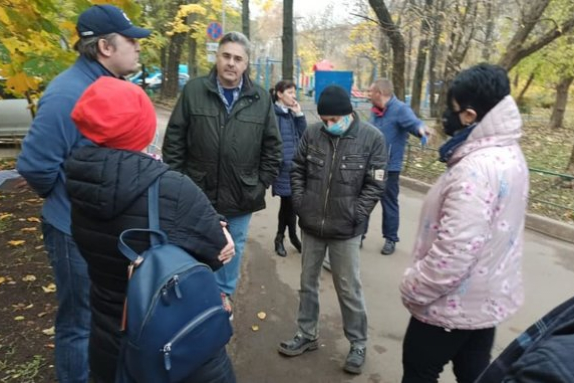 Устройство новых парковок обсудят на комиссии по ЖКХ Совета депутатов