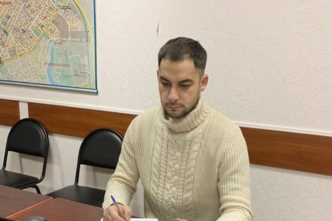 Дистанционный приём успешно провёл депутат Шустров
