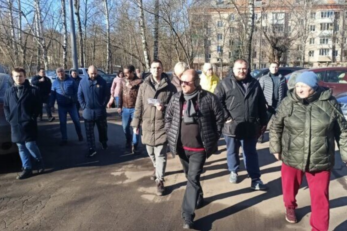 Жители домов 4 и 6 на Яузской аллее обратились в управу района Богородское