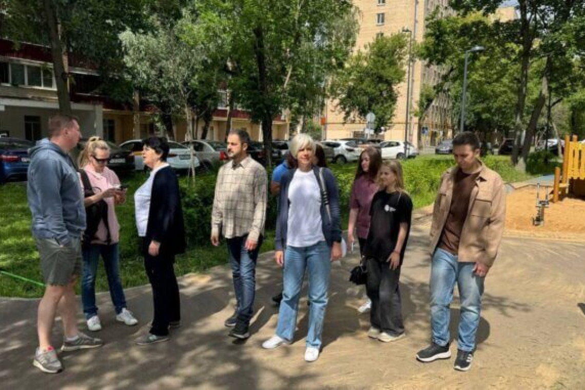Обслуживание придомовых территорий на Краснобогатырской — тема субботнего обхода