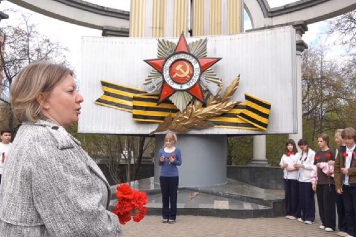 Акцию «Красные гвоздики» провела школа № 1797 «Богородская»