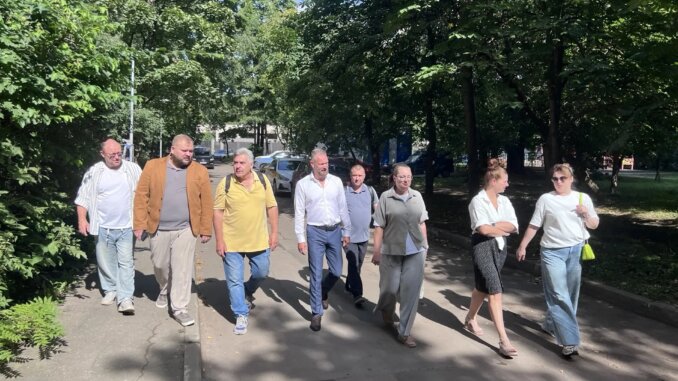 По Погонному проезду провели обход сотрудники управы и депутаты Богородского
